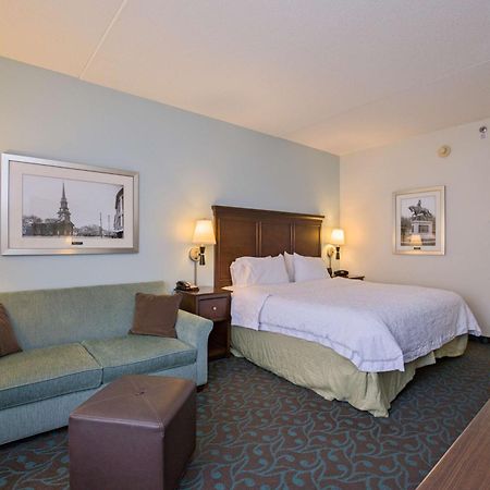 Hampton Inn Portsmouth Central Exterior foto