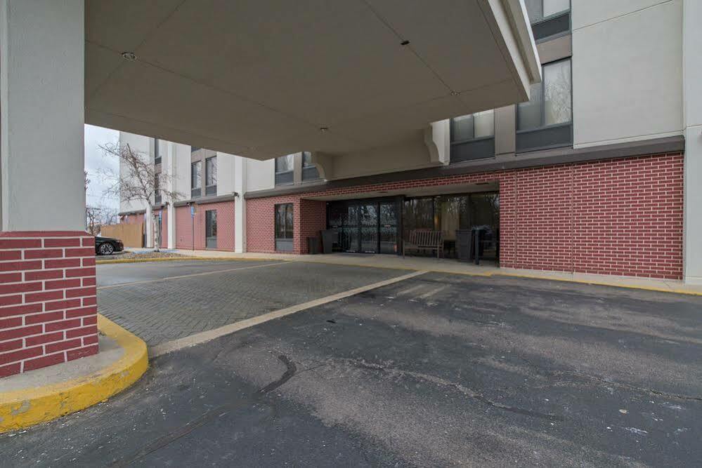 Hampton Inn Portsmouth Central Exterior foto